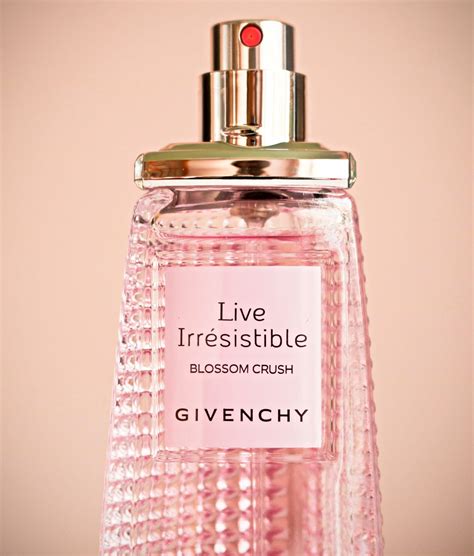 givenchy live irresistible eau de parfum douglas|live irresistible givenchy blossom crush.